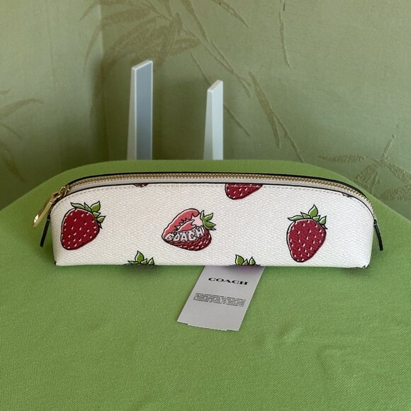 COACH NOTEBOOK + PENCIL CASE STRAWBERRY PRINT (SET):NWT STRAWBERRIES CAO44/CAP08 - Picture 8 of 16